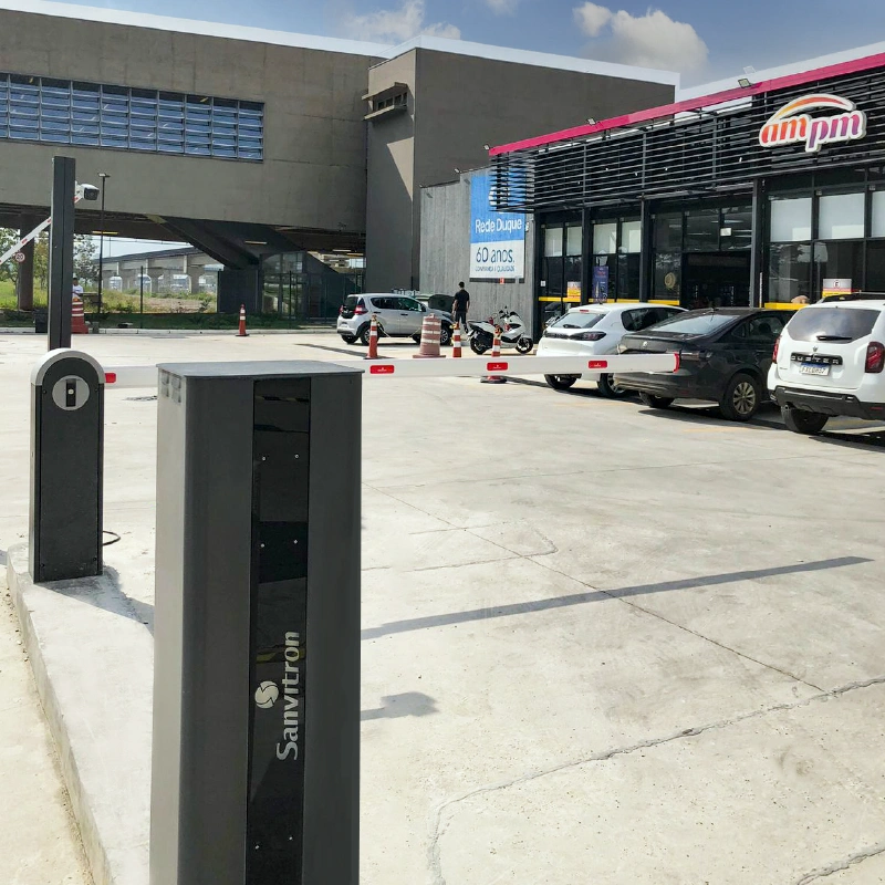 Serviço de automação para veículos leves da Sanvitron em um estacionamento.